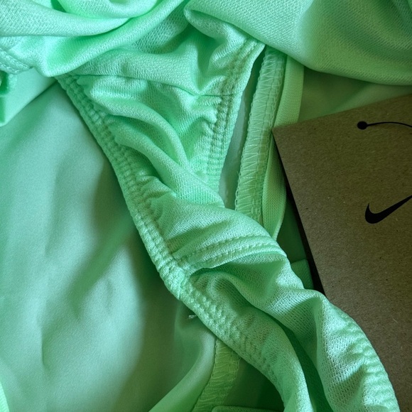 Nike Women’s Dri-FIT Tempo Running Shorts X-Large Lightweight Mesh Lime Green - Picture 11 of 11